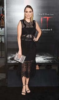 Clare Grant feet photo 9