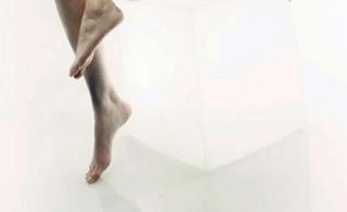 Clare Grant feet photo 10