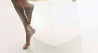 Clare Grant feet photo 9