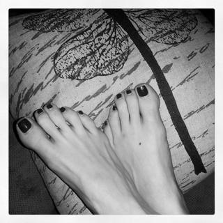 Clare Kramer feet photo 7
