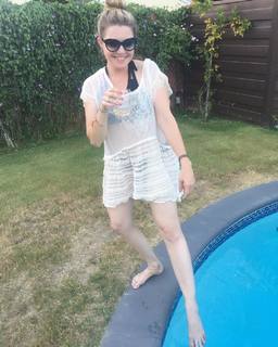 Clare Kramer feet photo 17
