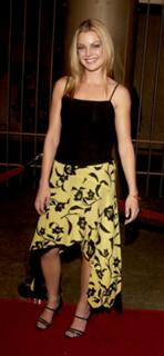 Clare Kramer feet photo 2