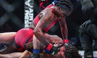 Claressa Shields feet photo 4