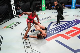 Claressa Shields feet photo 3