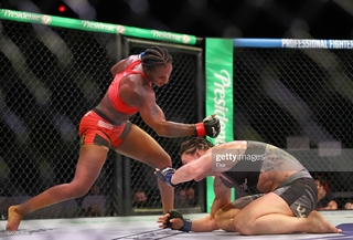Claressa Shields feet photo 17