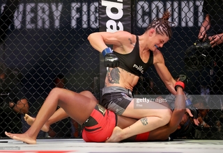Claressa Shields feet photo 16