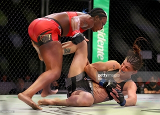 Claressa Shields feet photo 15