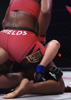 Claressa Shields feet photo 5