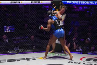 Claressa Shields feet photo 2