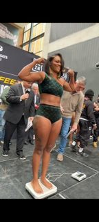 Claressa Shields feet photo 4