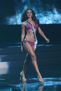 Clarissa Molina feet photo 17