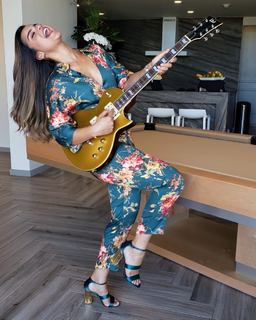 Clarissa Molina feet photo 1