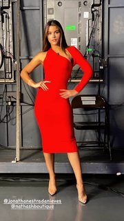Clarissa Molina feet photo 16