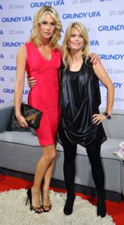 Claudelle Deckert feet photo thumbnail