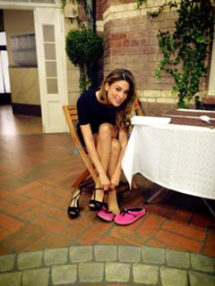 Claudelle Deckert feet photo thumbnail