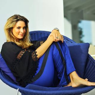 Claudelle Deckert feet photo thumbnail