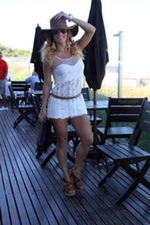 Claudia Albertario feet photo 2