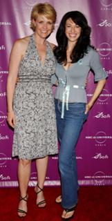 Claudia Black feet photo thumbnail