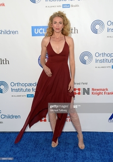 Claudia Black feet photo thumbnail