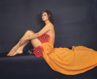 Claudia Cardinale feet photo thumbnail