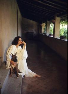 Claudia Cardinale feet photo thumbnail