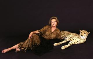 Claudia Cardinale feet photo thumbnail