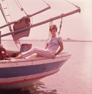 Claudia Cardinale feet photo thumbnail