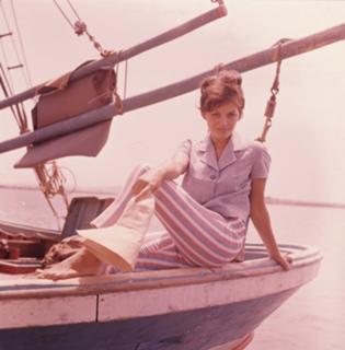 Claudia Cardinale feet photo thumbnail