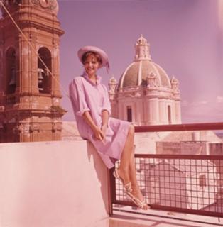 Claudia Cardinale feet photo thumbnail