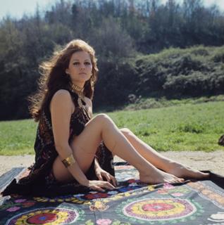 Claudia Cardinale feet photo thumbnail