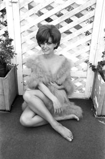 Claudia Cardinale feet photo thumbnail