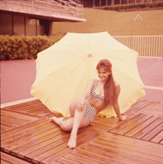 Claudia Cardinale feet photo thumbnail