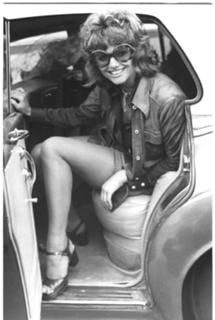 Claudia Cardinale feet photo thumbnail