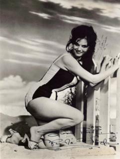 Claudia Cardinale feet photo thumbnail