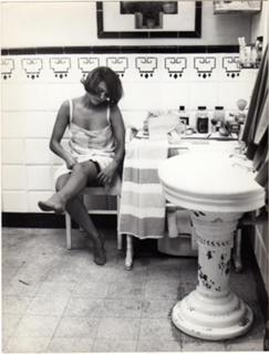 Claudia Cardinale feet photo thumbnail