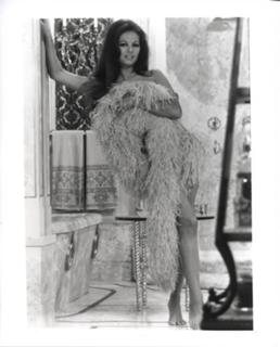 Claudia Cardinale feet photo thumbnail