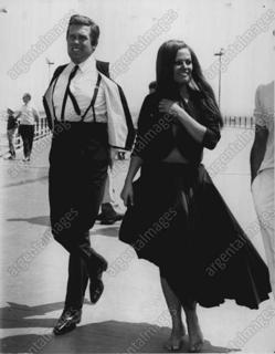 Claudia Cardinale feet photo thumbnail