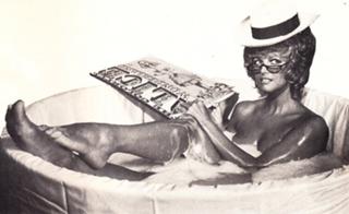 Claudia Cardinale feet photo thumbnail