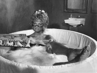 Claudia Cardinale feet photo thumbnail