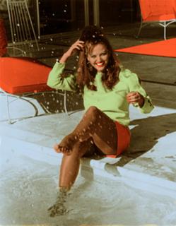 Claudia Cardinale feet photo thumbnail