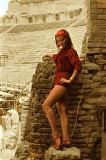 Claudia Cardinale feet photo thumbnail
