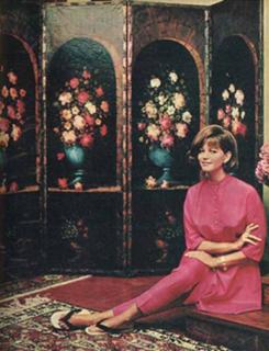 Claudia Cardinale feet photo thumbnail