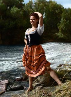 Claudia Cardinale feet photo thumbnail