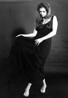 Claudia Cardinale feet photo thumbnail