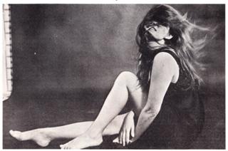 Claudia Cardinale feet photo thumbnail