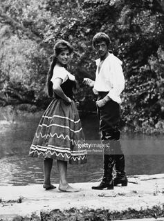 Claudia Cardinale feet photo thumbnail