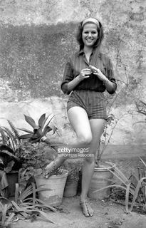Claudia Cardinale feet photo thumbnail