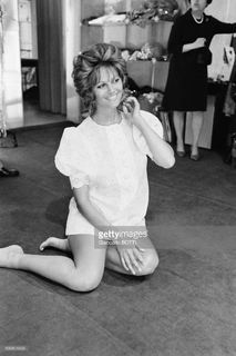 Claudia Cardinale feet photo thumbnail