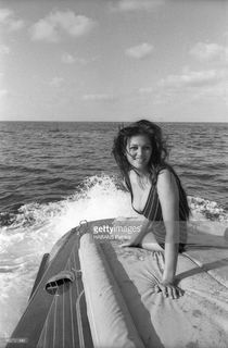 Claudia Cardinale feet photo thumbnail