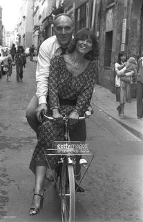 Claudia Cardinale feet photo thumbnail